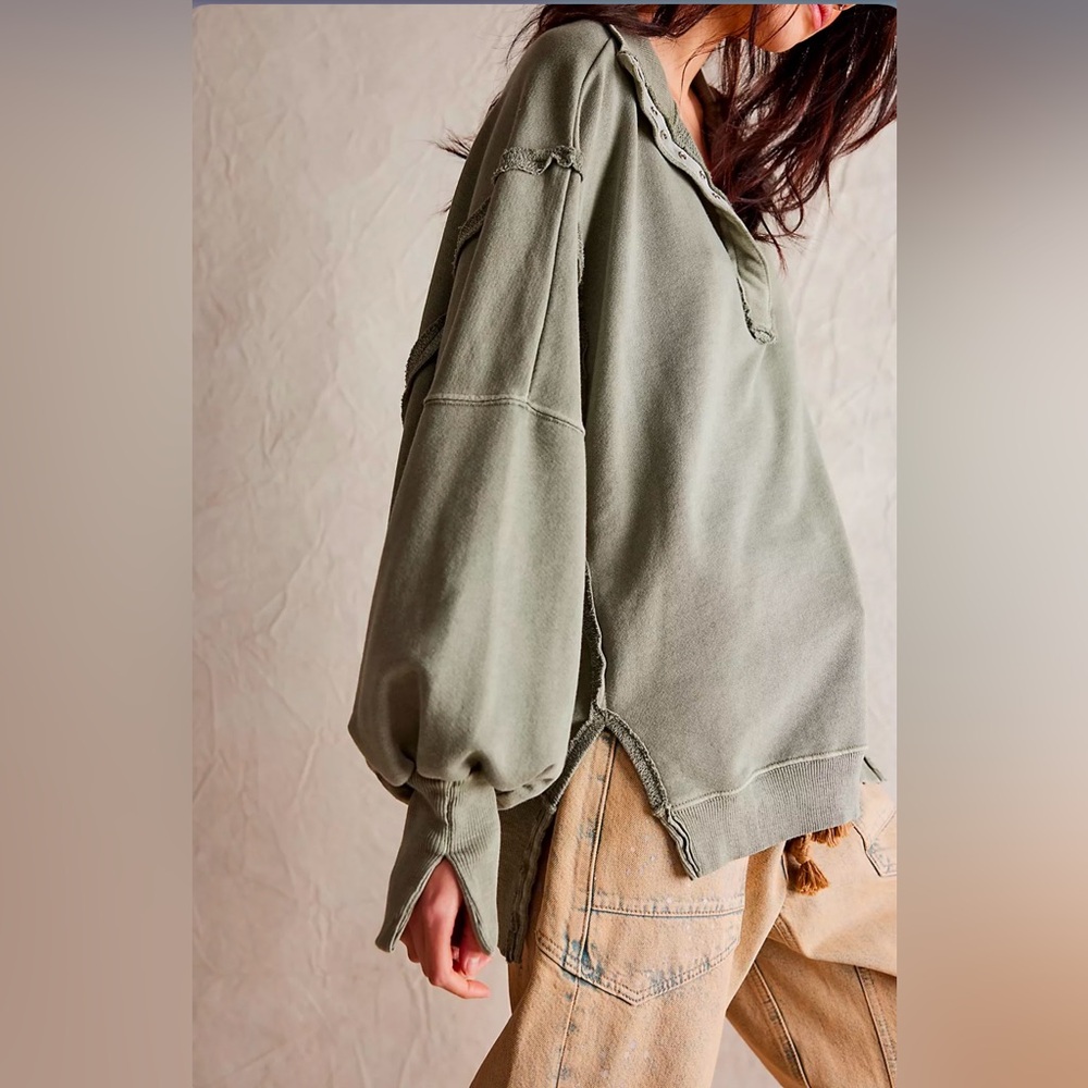 ▪️NWT Free People Camden Henley Sweatshirt in Laurel Oak - Picture 4 of 10